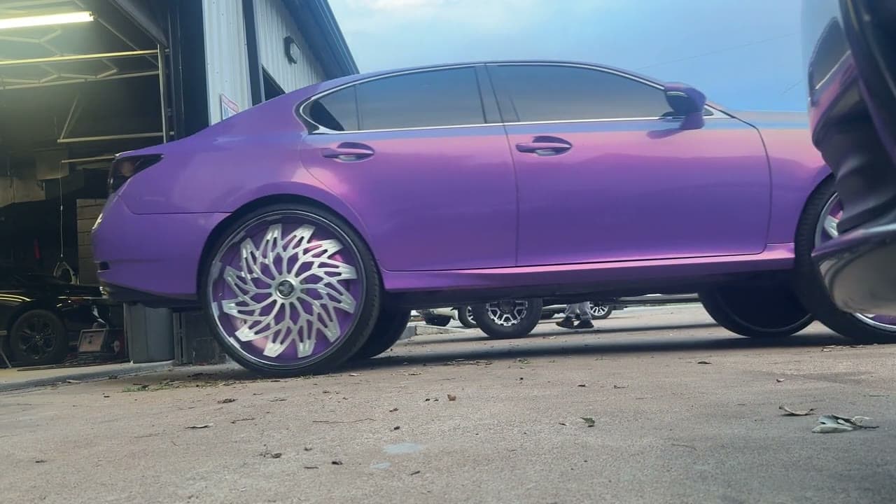 909 Auto Sales. — real build